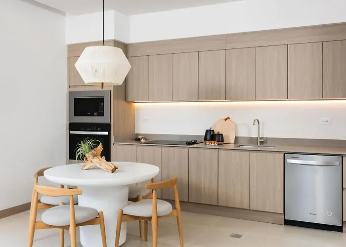 Naumi N551 | High Floor In Playas Del Coco + Pools & Club *
